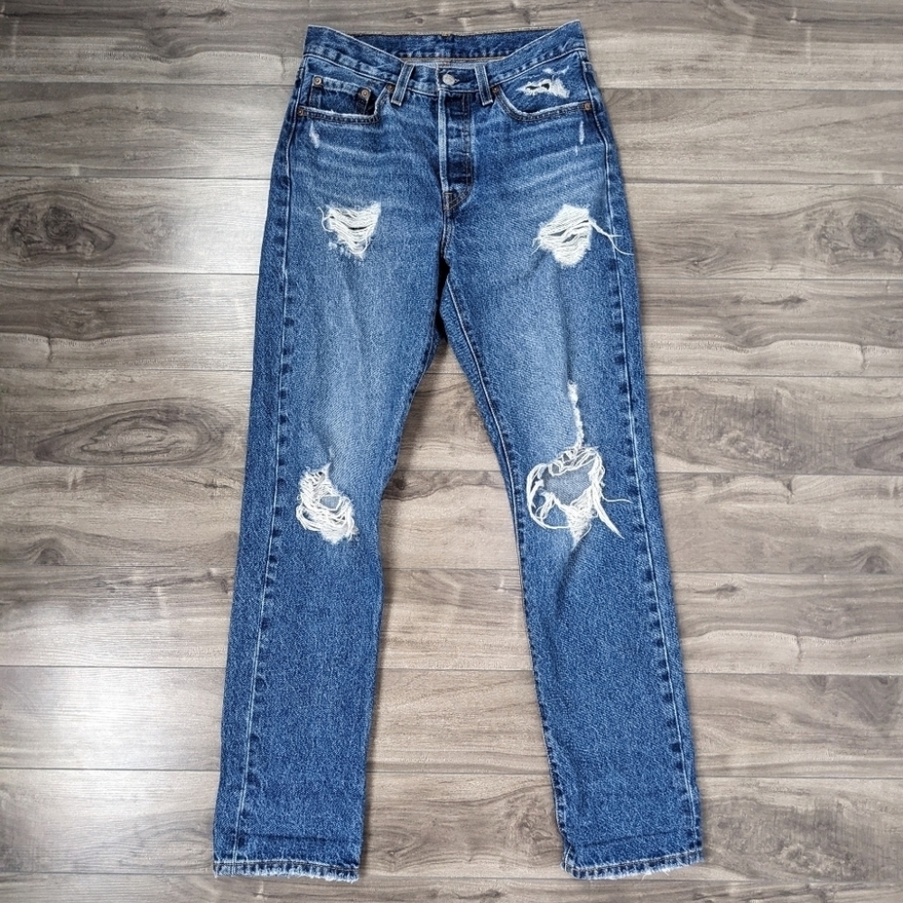 Levi's  501 Women's Jeans Size 27 Distressed